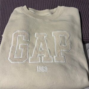 GAP sweatshirt - Medium - cream color….. worn once